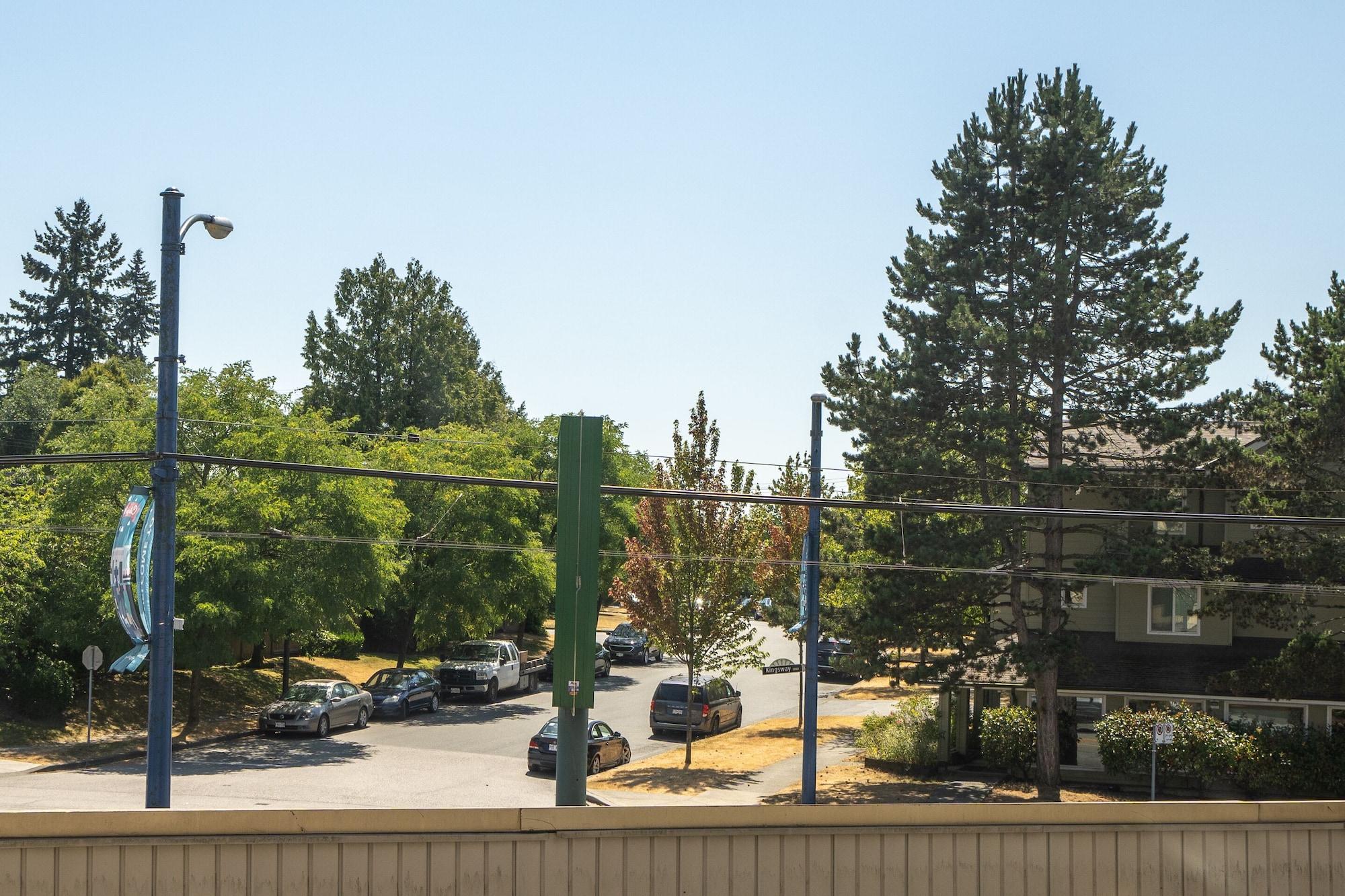 Cassandra Hotel Vancouver Exterior photo