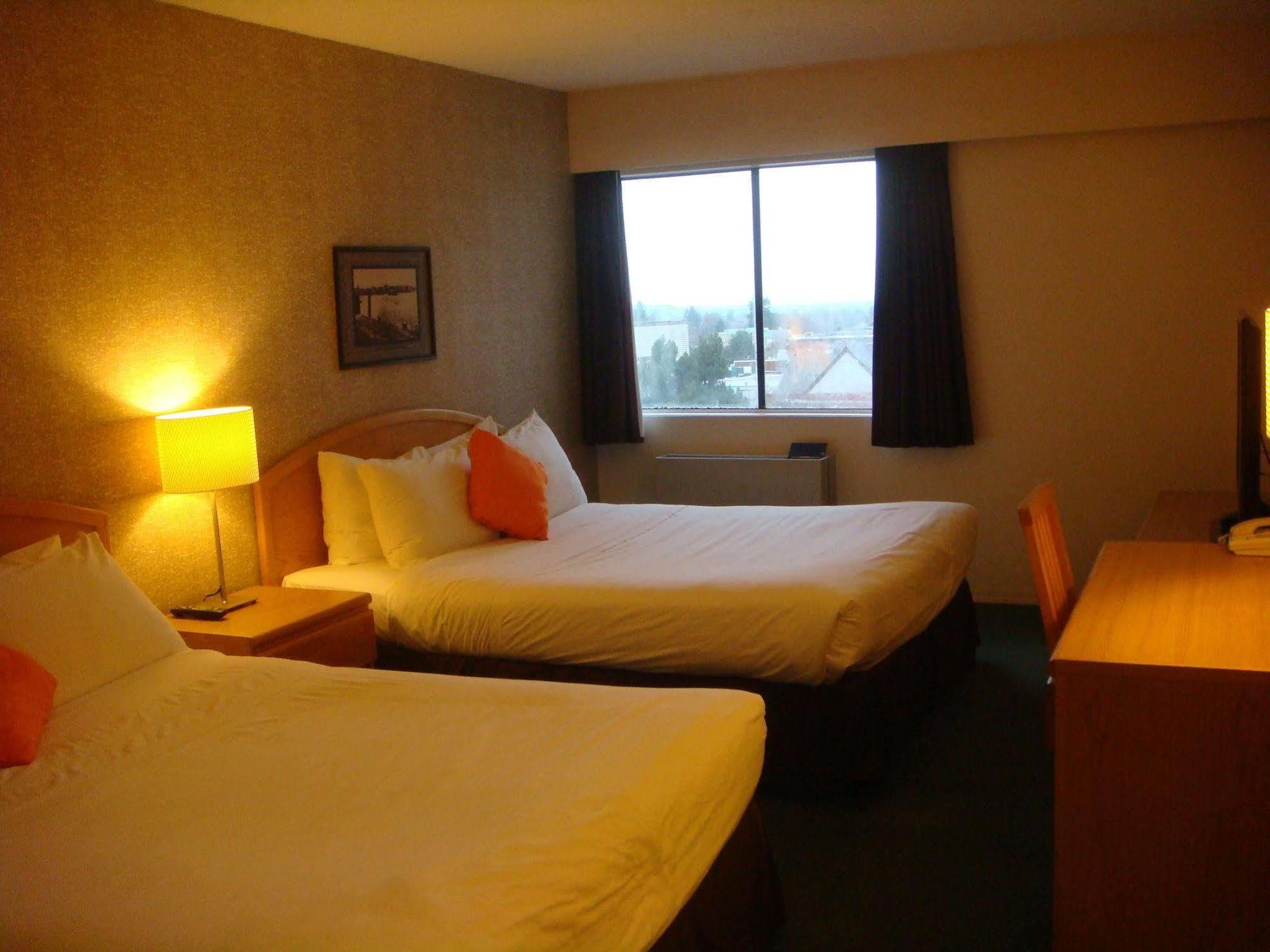 Cassandra Hotel Vancouver Exterior photo
